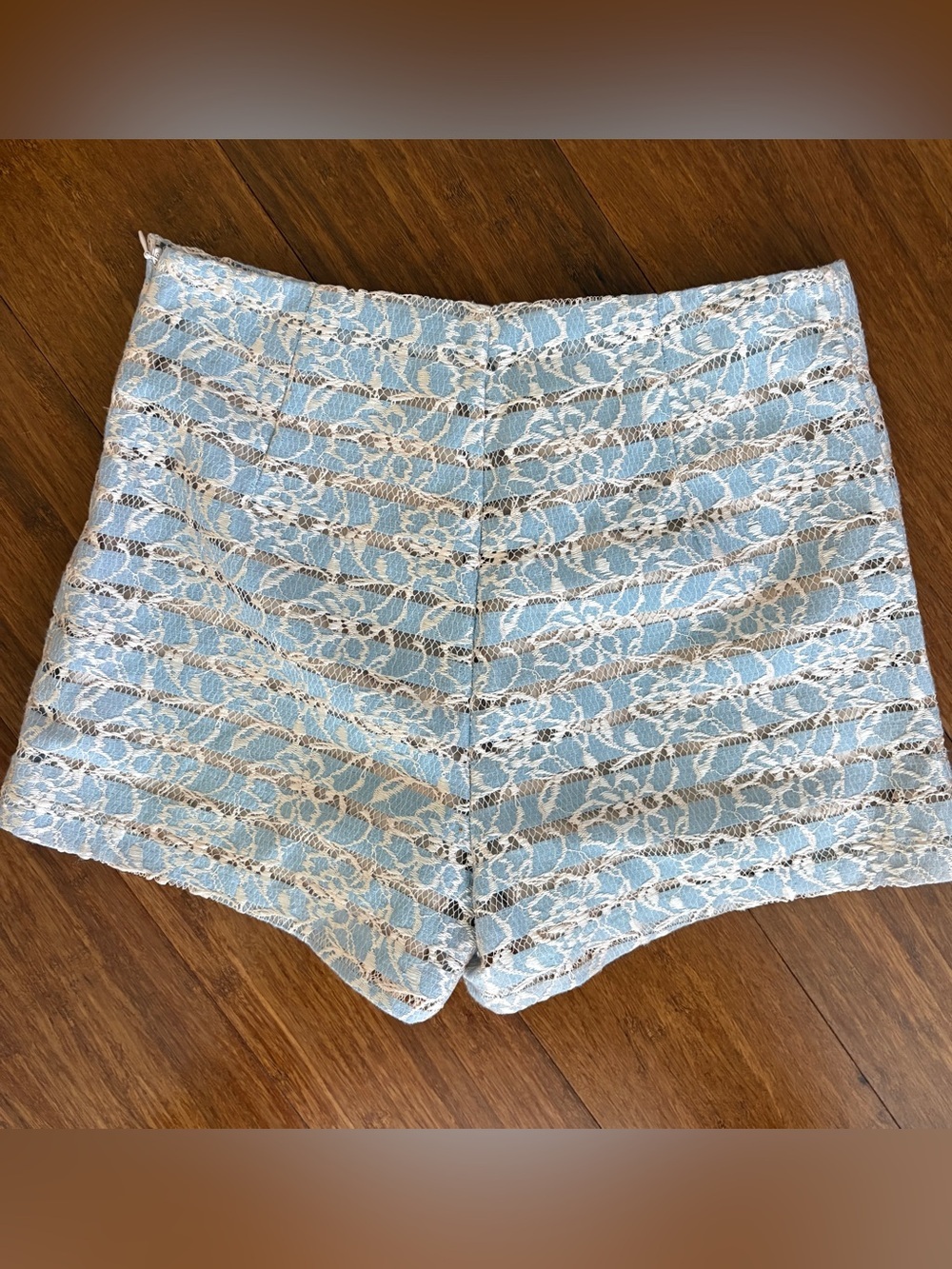 Lush Shorts Dressy Lt Blue Cream Floral Lace Sheer Stripes Cutout Side Zip SZ S - Picture 4 of 6
